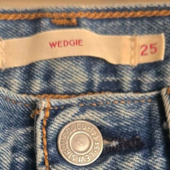 Levi's Premium Wedgie Size 25 Boys\Young Men's Button Fly Big E Jeans - Picture 12 of 12